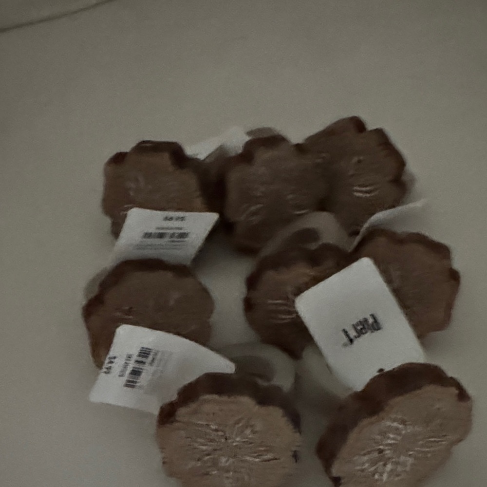 Brown Flower-Shaped Napkin Rings